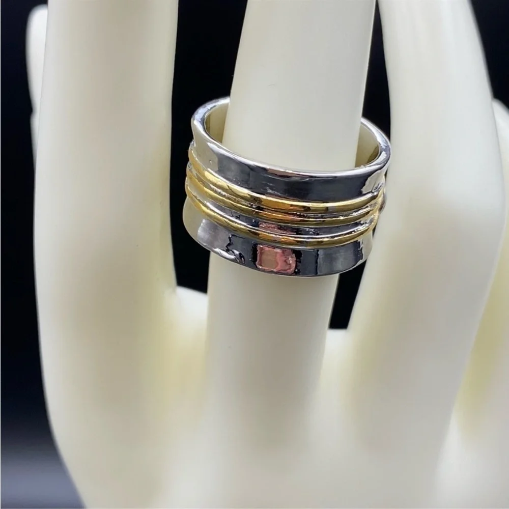 Silver Art Deco Gemstone Ring